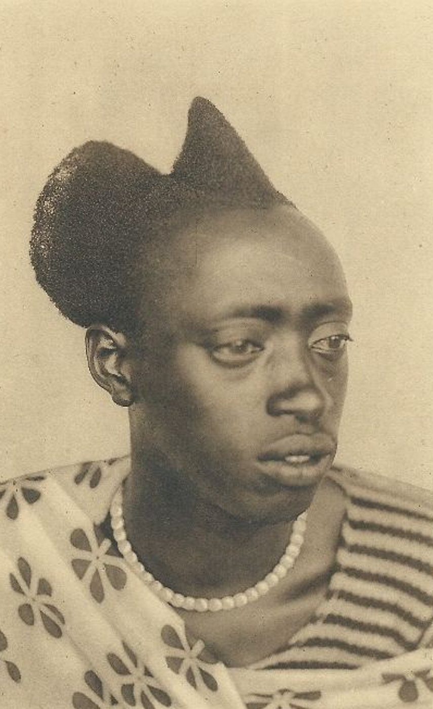 Tutsi man-Bantu-676
