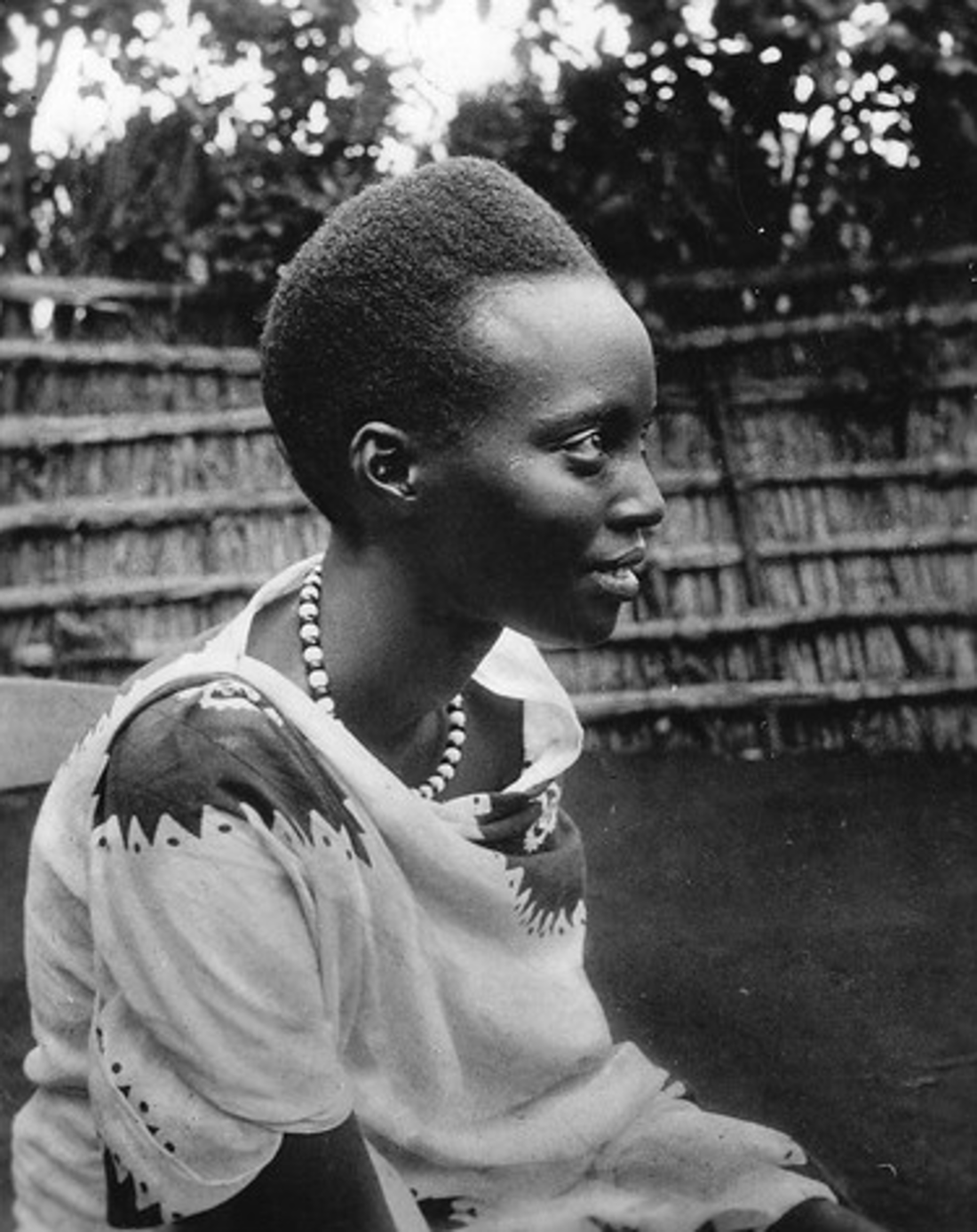 Tutsi woman-Bantu-218