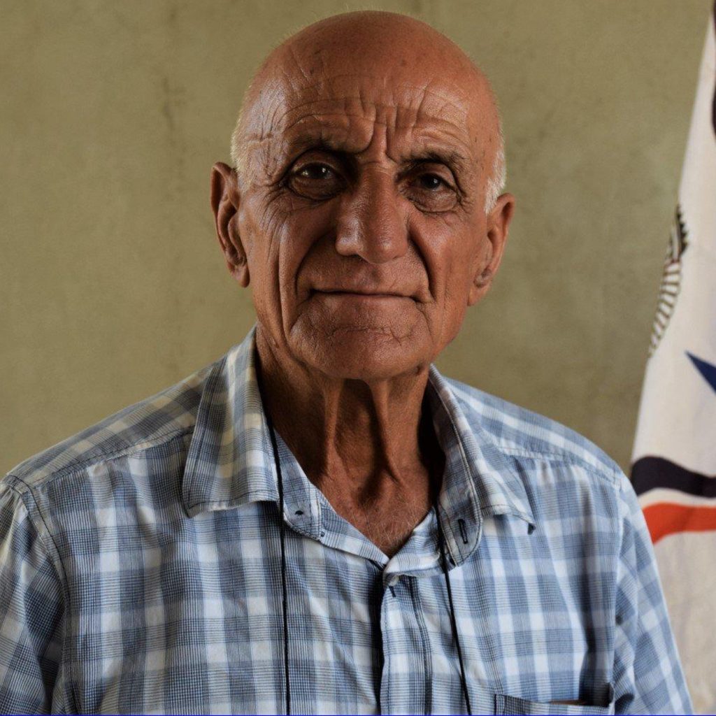 An Assyrian man (Semitic). Assyrians, a Semitic-speaking population inhabiting Mesopotamia, are closely related to Mesopotamian/Levantine Arabs. They bear the same overall ancestry as Iraqi, Syrian, Lebanese, Jordanian and Palestinian individuals, including the Levantine Natufian genome component. However, Assyrians have received more gene flow from outsiders from the Caucasus and Iranian plateau, whereas Levantine Arabs have had greater contacts with foreigners from the Mediterranean.