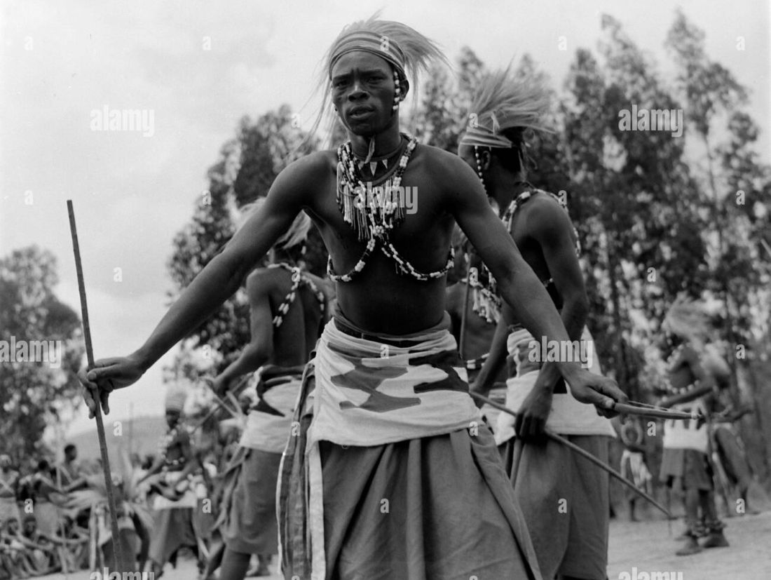 Tutsi men-Bantu-37a