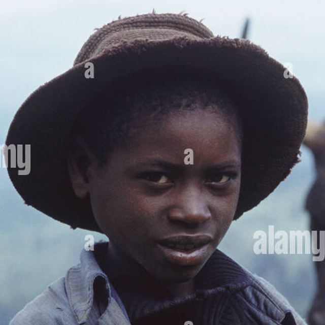 tutsi-bantu-boy-284