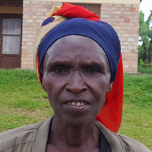 tutsi-bantu-woman-738